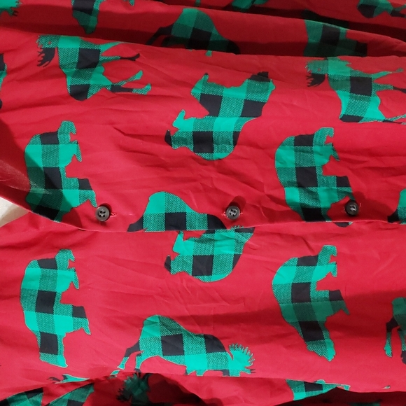 $ North Pole Trading Co Button-Down - Size XL - Picture 2 of 4